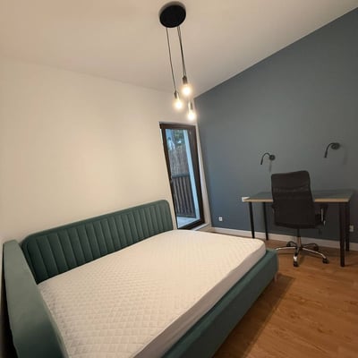 Alquiler de un elegante piso de 2 habitaciones, 49 m², con jardín privado en Cracovia, Polonia